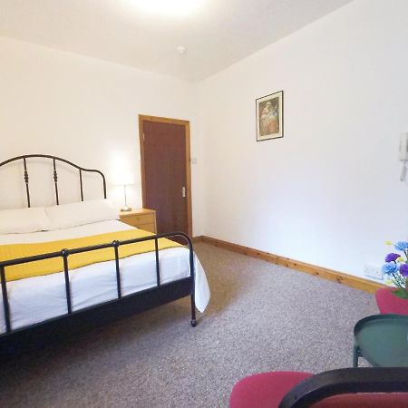 Апартаменты Carnation Flat A In Wembley Лондон Экстерьер фото